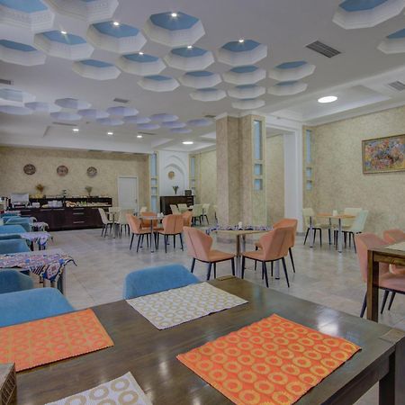 Shah Palace Hotel Biškek Exteriér fotografie