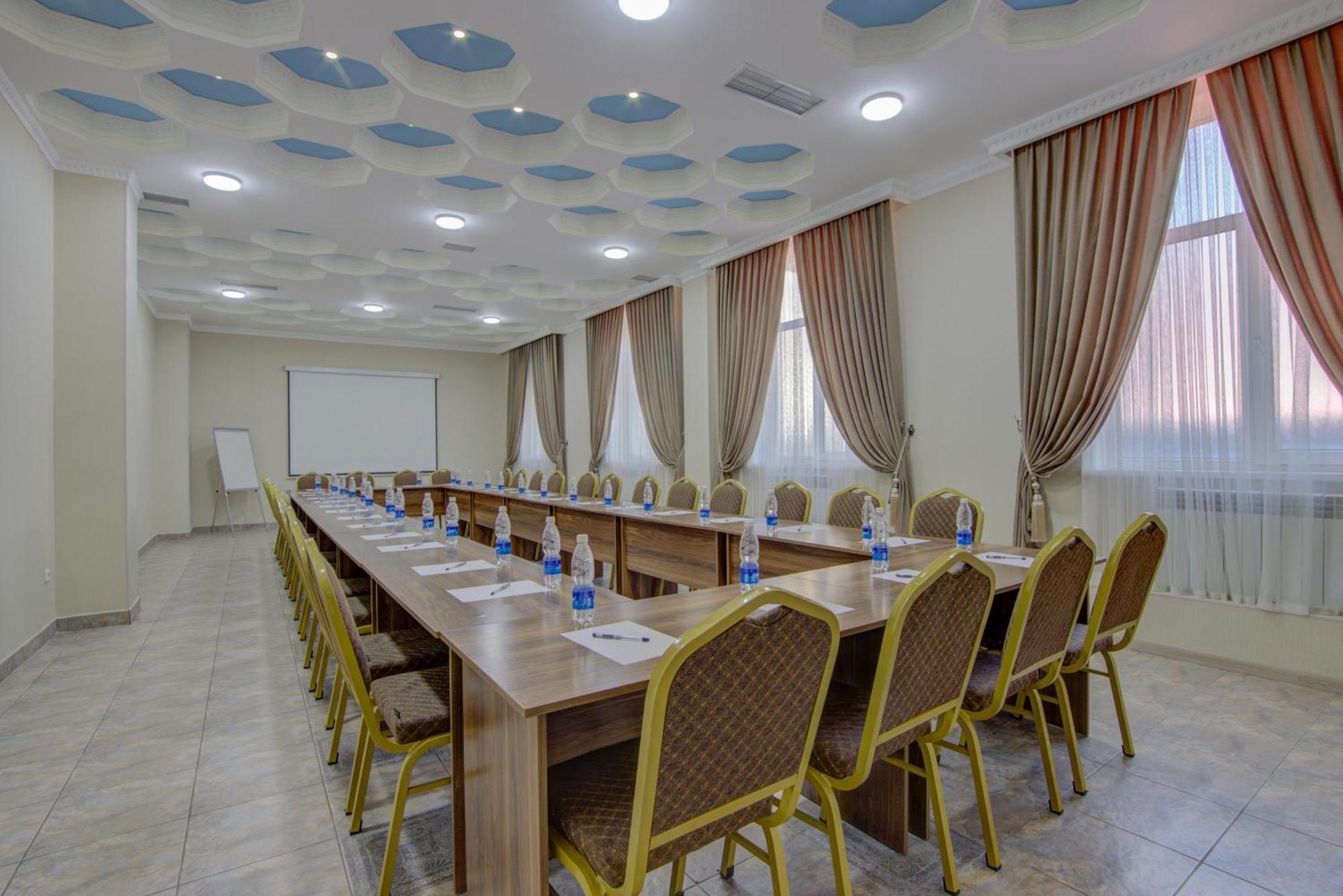 Shah Palace Hotel Biškek Exteriér fotografie