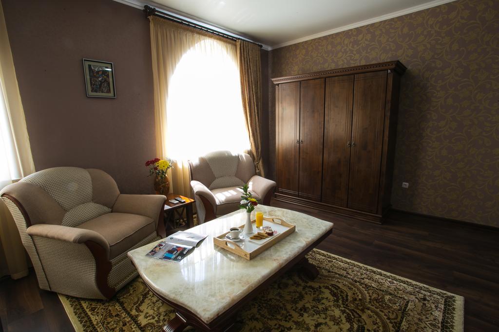 Shah Palace Hotel Biškek Pokoj fotografie